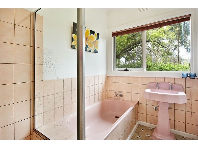 33 Dobell Street, Blackburn South VIC 3130