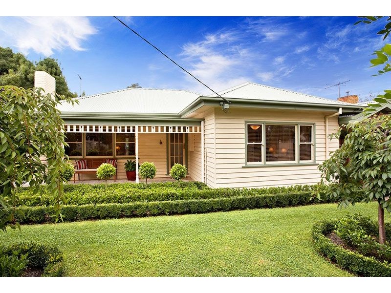 76 Pakenham Street, Blackburn VIC 3130