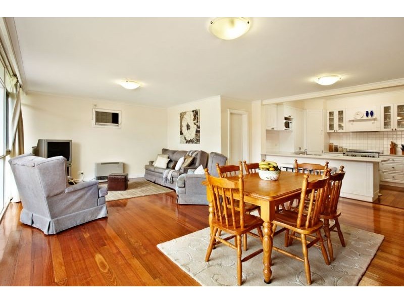 14 Raleigh Street, Blackburn South VIC 3130