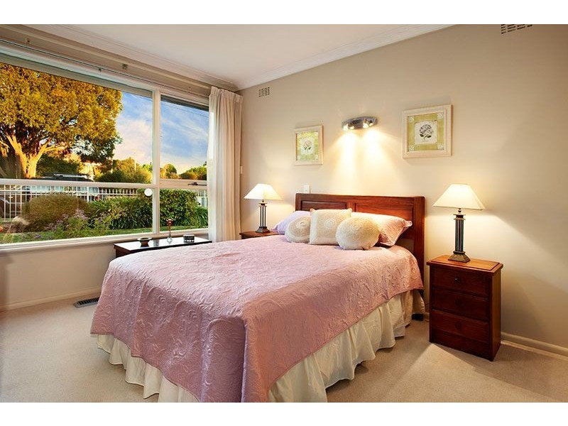 35 Bond Avenue, Blackburn South VIC 3130