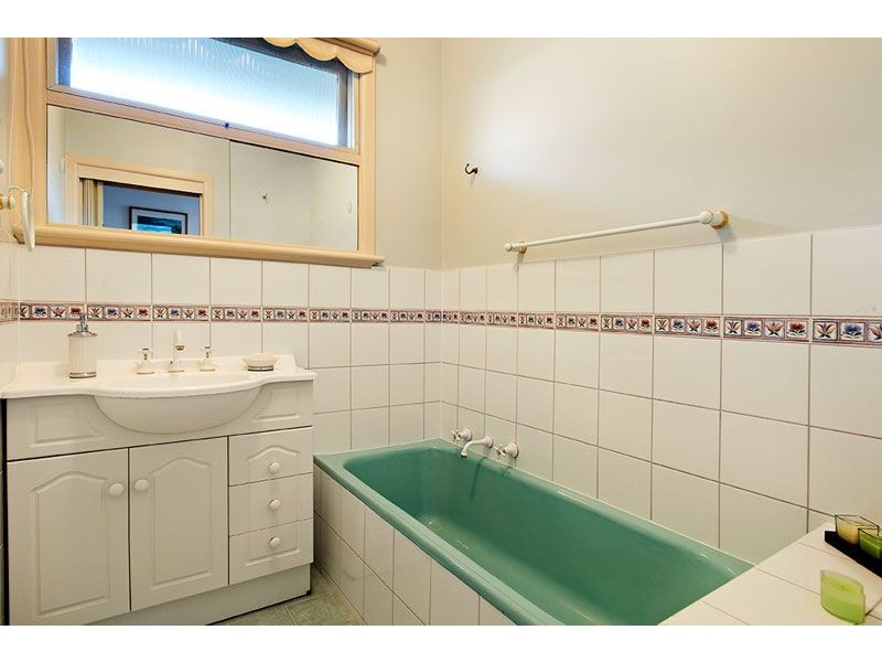 35 Bond Avenue, Blackburn South VIC 3130