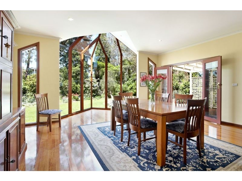 30 Glen Ebor Avenue, Blackburn VIC 3130