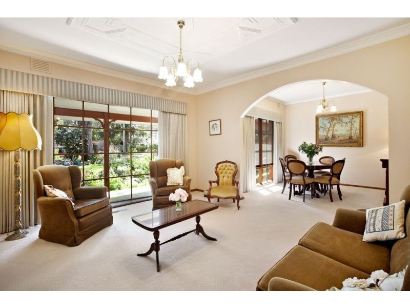 30 Glen Ebor Avenue, Blackburn VIC 3130