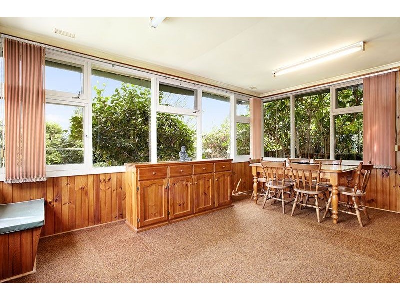 14 Quentin Street, Forest Hill VIC 3131