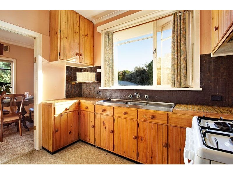 20 Morrie Crescent, Blackburn North VIC 3130