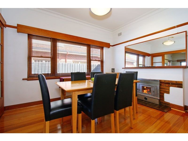 11 Donald Road, Burwood VIC 3125