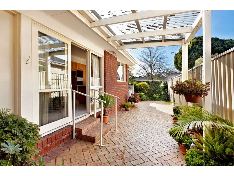 1/6 Lavelle Street, Blackburn South VIC 3130