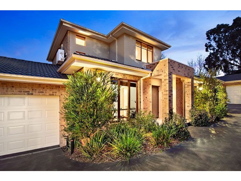 2/4 Glen Ebor Avenue, Blackburn VIC 3130