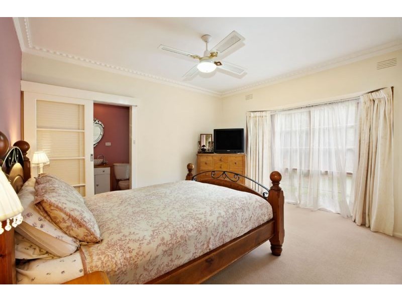 55 Salisbury Avenue, Blackburn VIC 3130