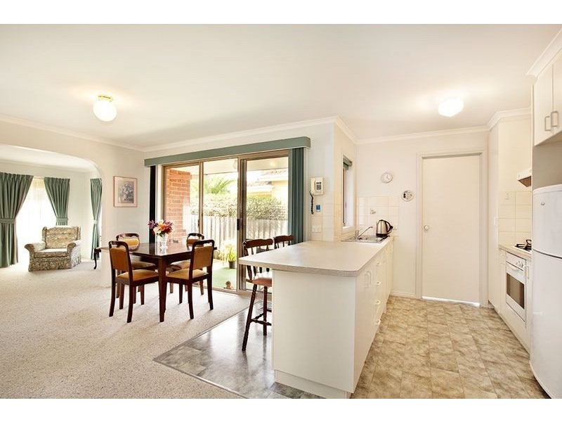1/160 Springfield Road, Blackburn VIC 3130