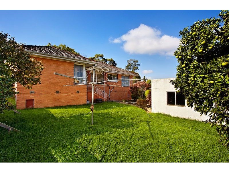 15 Watsons Road, Glen Waverley VIC 3150