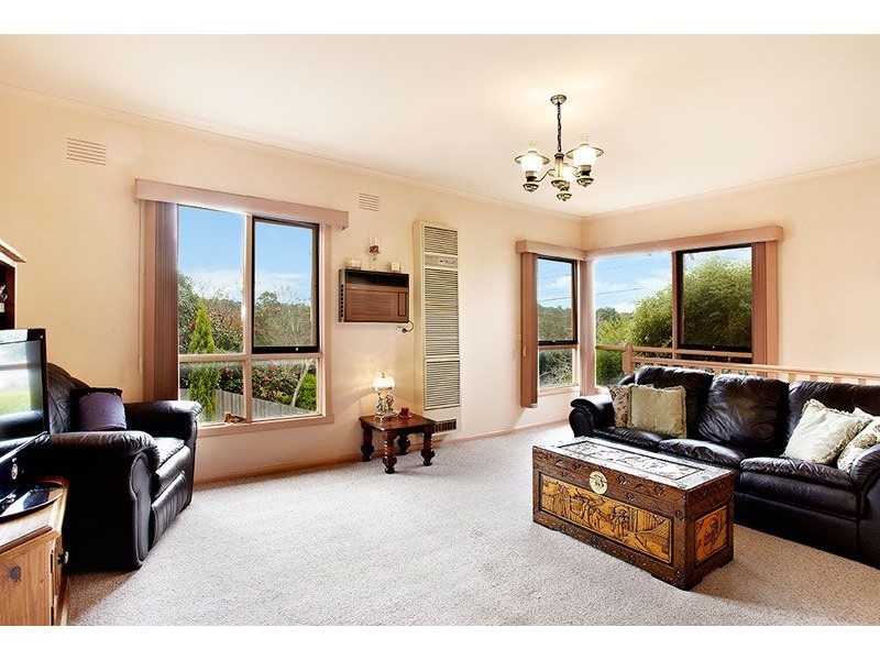 83 Heathfield Rise, Box Hill North VIC 3129