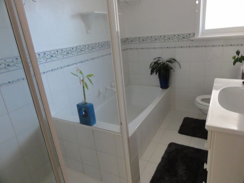 15 Rosslyn Street, Blackburn South VIC 3130