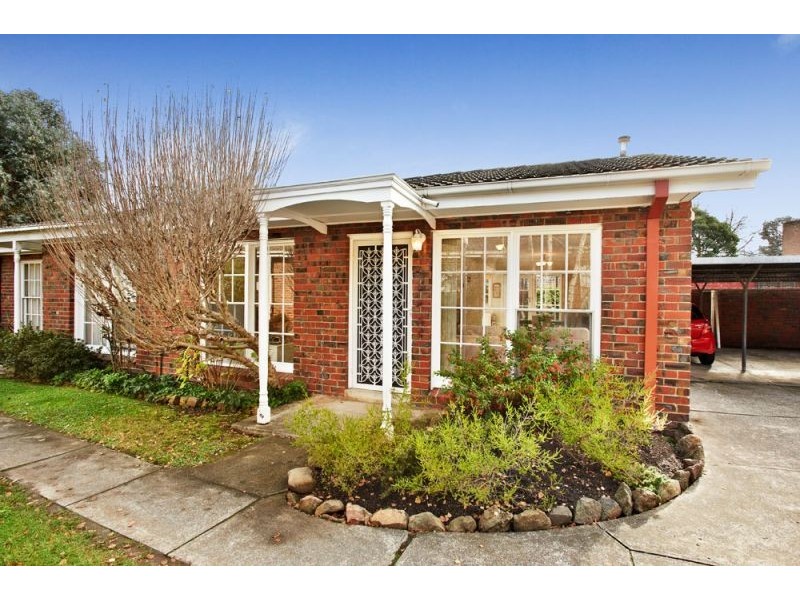 2/1 Pakenham Street, Blackburn VIC 3130