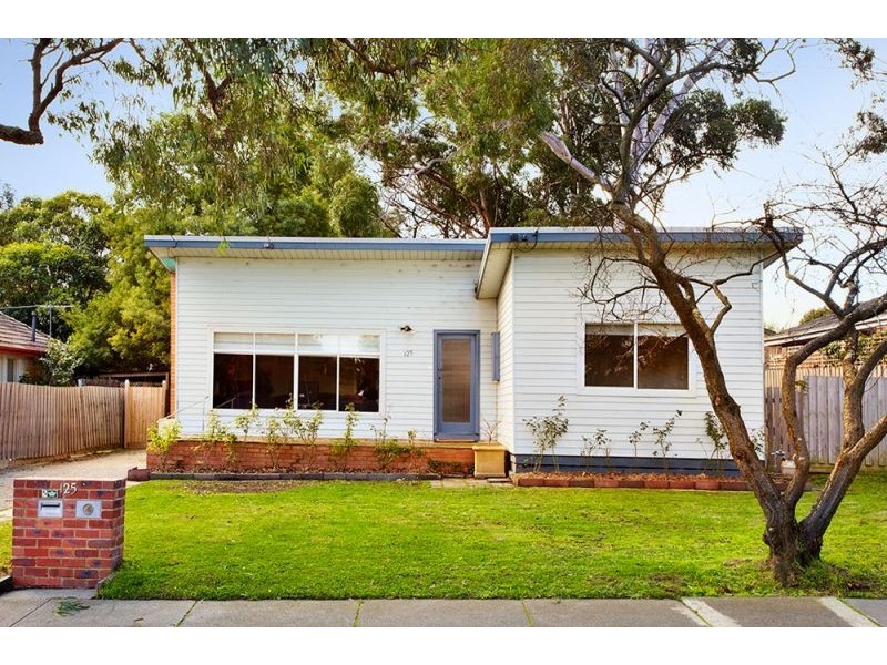 125 Lake Road, Blackburn VIC 3130