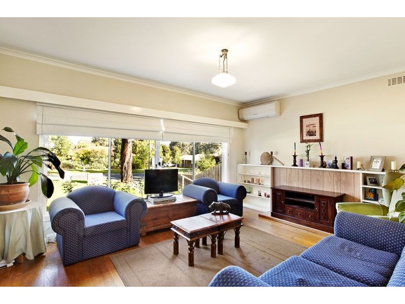 125 Lake Road, Blackburn VIC 3130