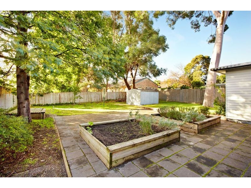 125 Lake Road, Blackburn VIC 3130