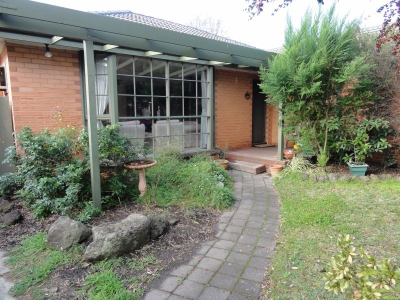 12 Mill Avenue, Forest Hill VIC 3131