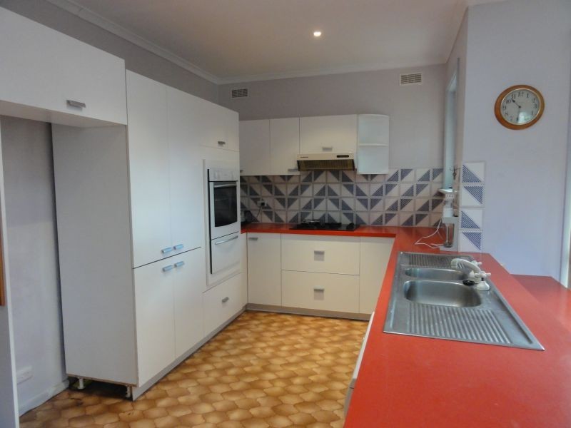 12 Mill Avenue, Forest Hill VIC 3131