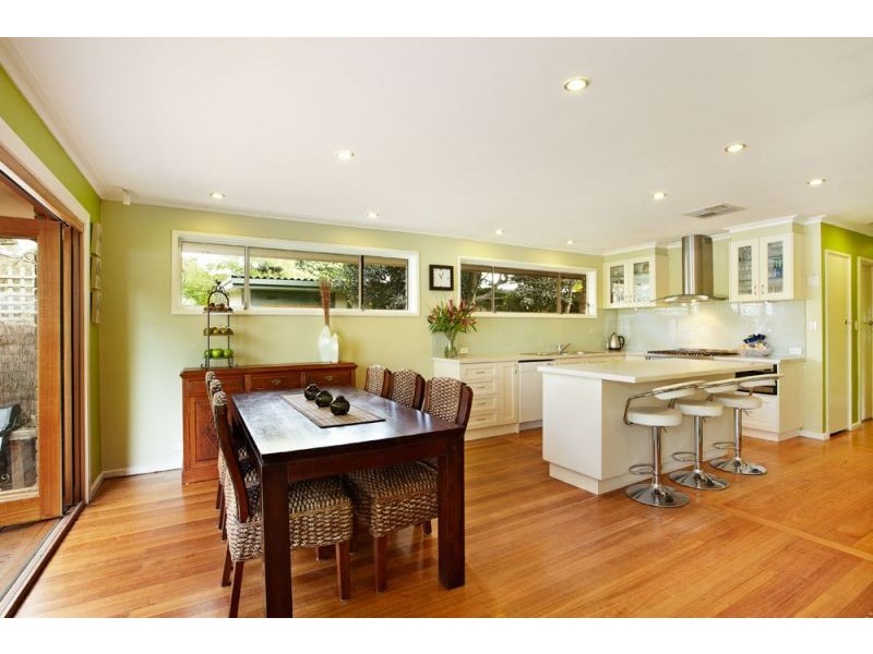 22 Lindisfarne Drive, Burwood East VIC 3151