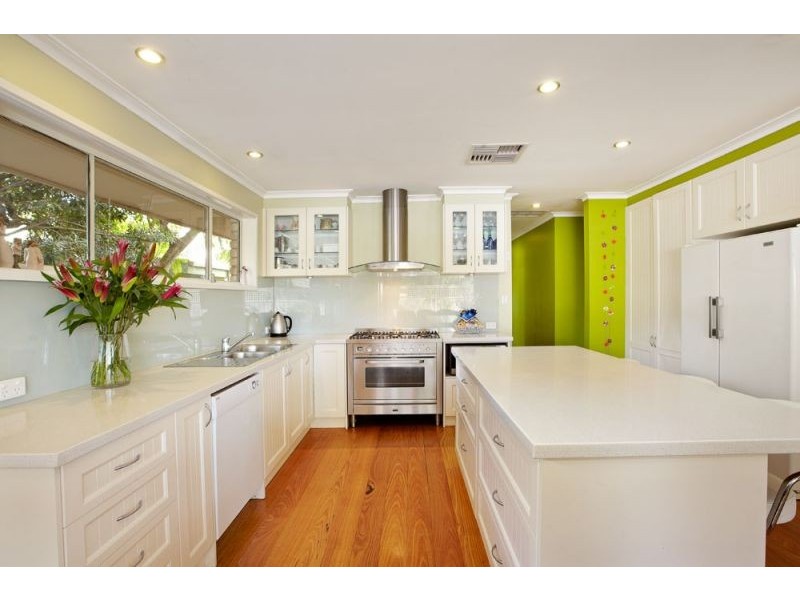 22 Lindisfarne Drive, Burwood East VIC 3151