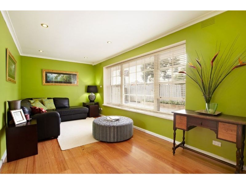 22 Lindisfarne Drive, Burwood East VIC 3151