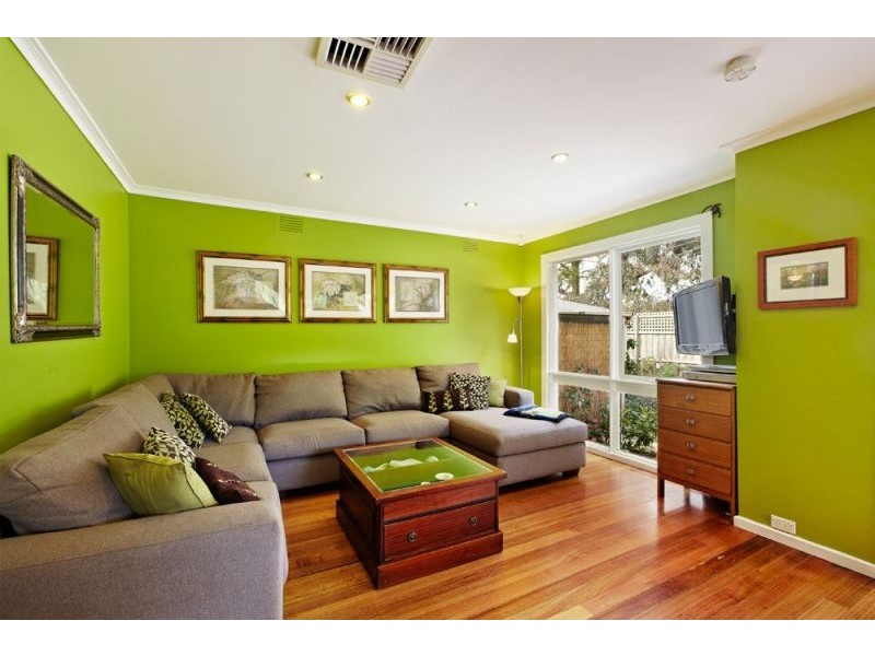 22 Lindisfarne Drive, Burwood East VIC 3151