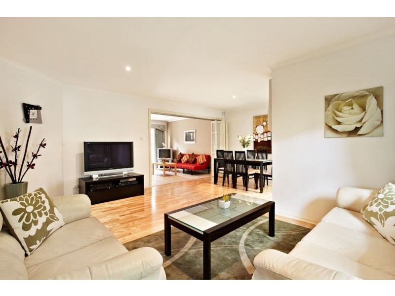 13 Kurrajong Way, Blackburn North VIC 3130