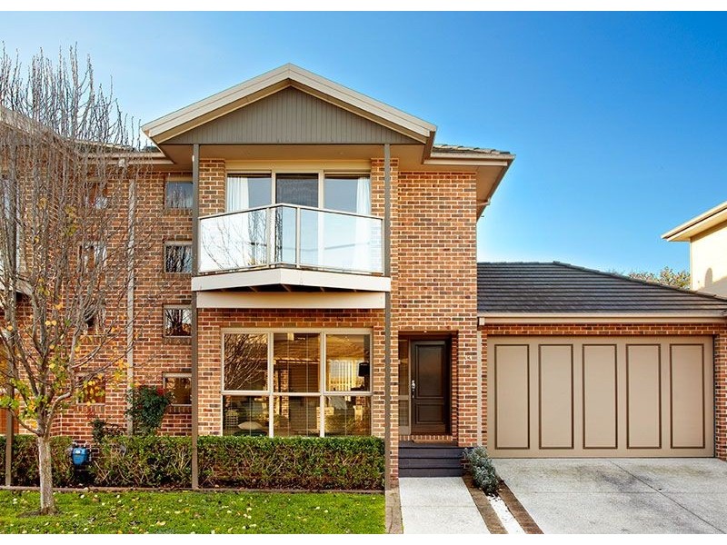 33 Kingswood Rise, Box Hill South VIC 3128