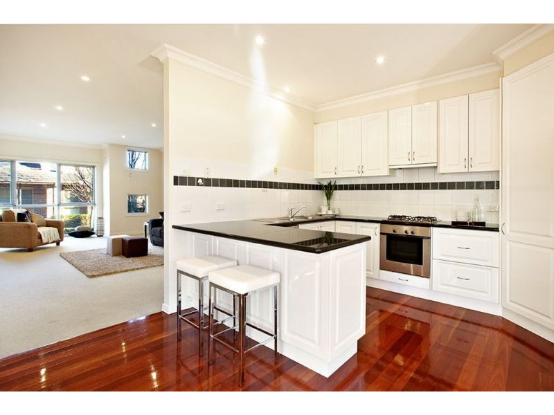 33 Kingswood Rise, Box Hill South VIC 3128