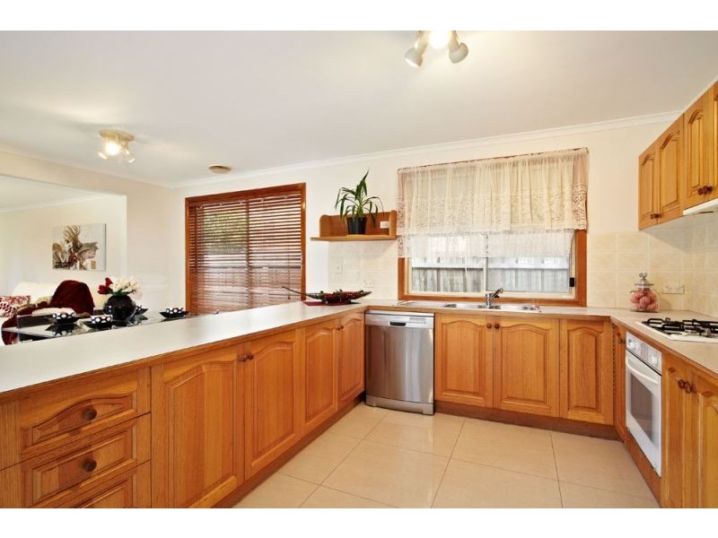 13 Rigani Court, Blackburn North VIC 3130