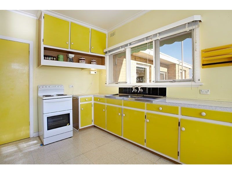 12 Morrie Crescent, Blackburn North VIC 3130