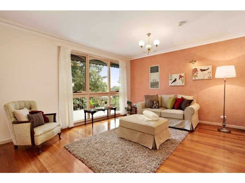 11 Ashburton Drive, Mitcham VIC 3132