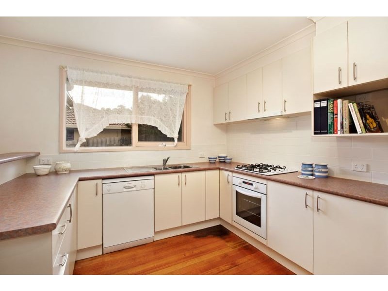 11 Ashburton Drive, Mitcham VIC 3132