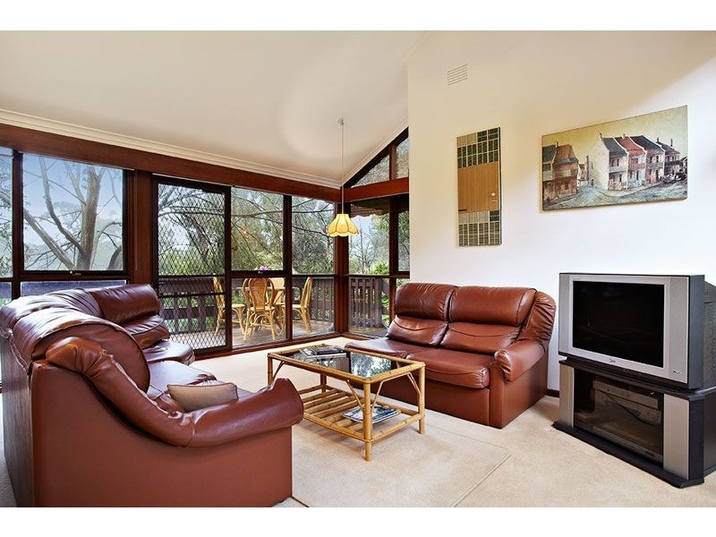 16 Anjaya Court, Blackburn VIC 3130