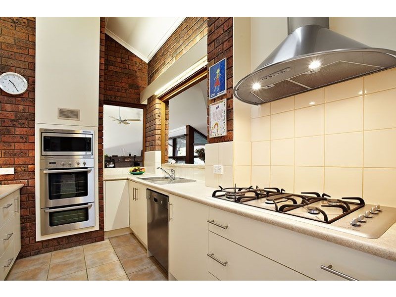 16 Anjaya Court, Blackburn VIC 3130