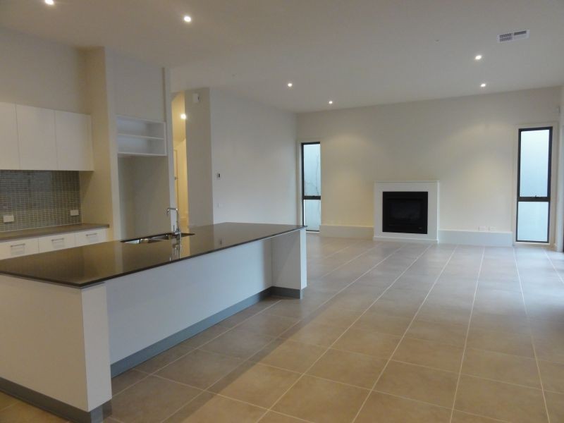 5 Magnolia Drive, Forest Hill VIC 3131