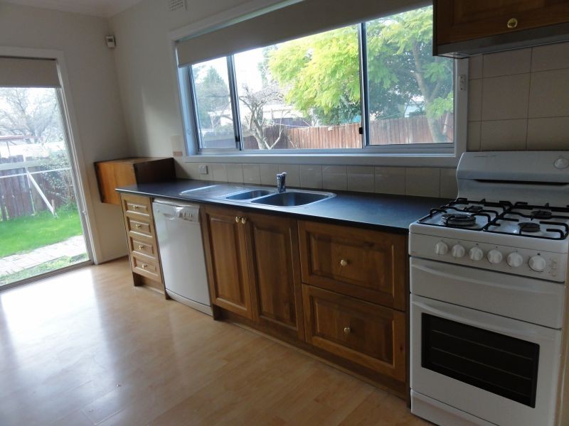 9 Aberdeen Road, Blackburn South VIC 3130
