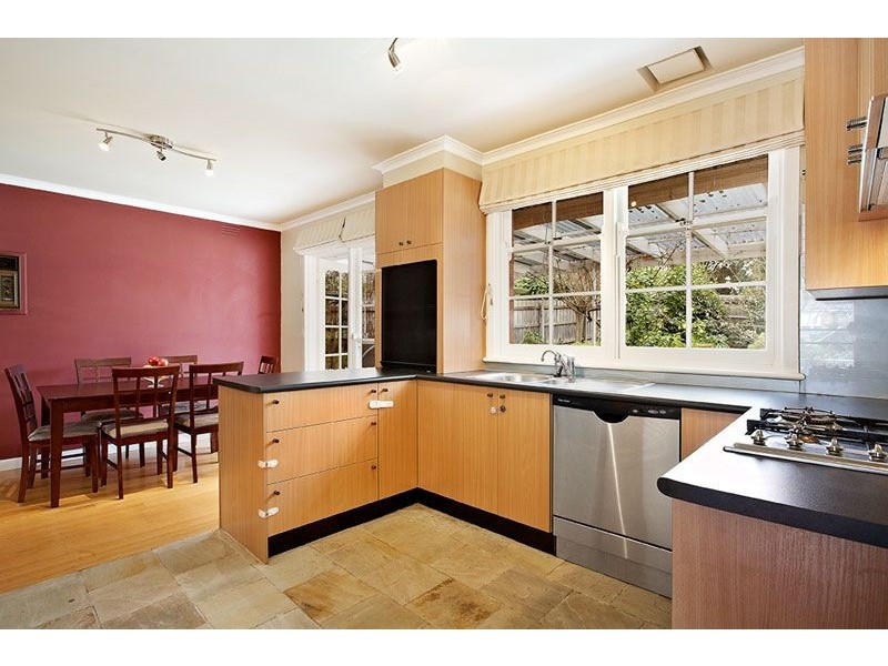 32 Slater Avenue, Blackburn North VIC 3130