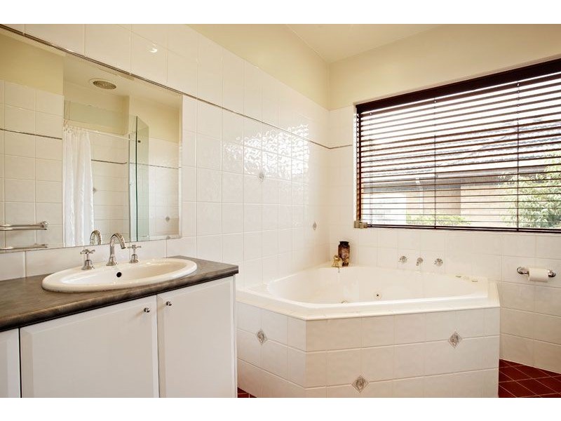 79 Dunlavin Road, Mitcham VIC 3132