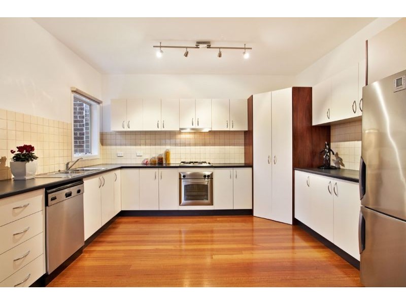 21 Essex Street, Blackburn North VIC 3130