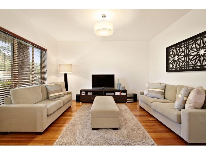 21 Essex Street, Blackburn North VIC 3130