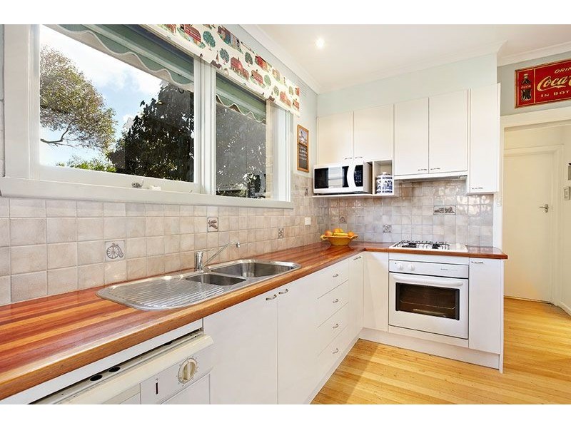 14 Boyle Street, Forest Hill VIC 3131
