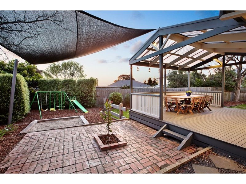 14 Violet Court, Blackburn South VIC 3130