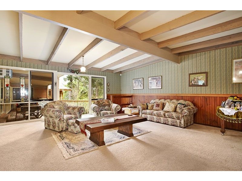 22 Pine Road, Mooroolbark VIC 3138