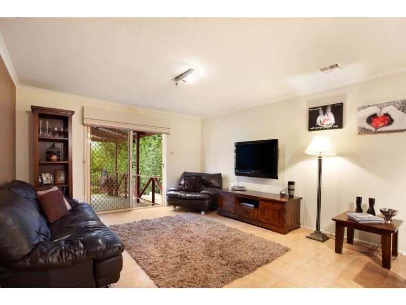 3 Italia Court, St Helena VIC 3088
