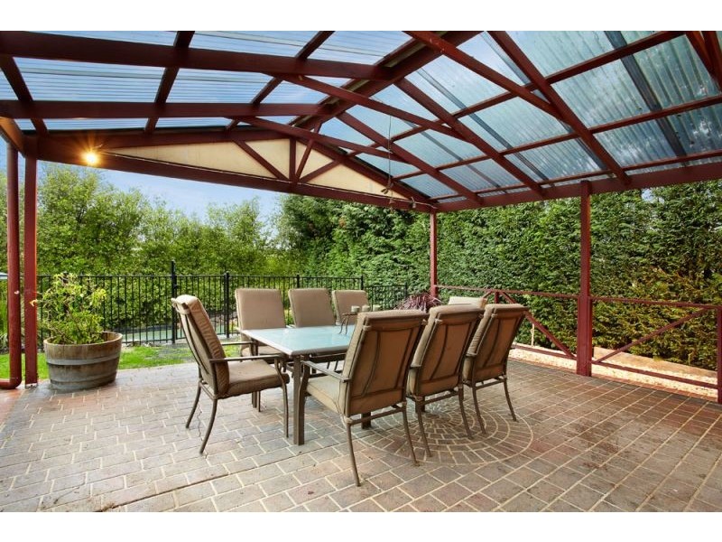 3 Italia Court, St Helena VIC 3088