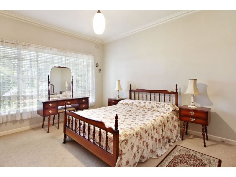 26 Orchard Grove, Blackburn South VIC 3130