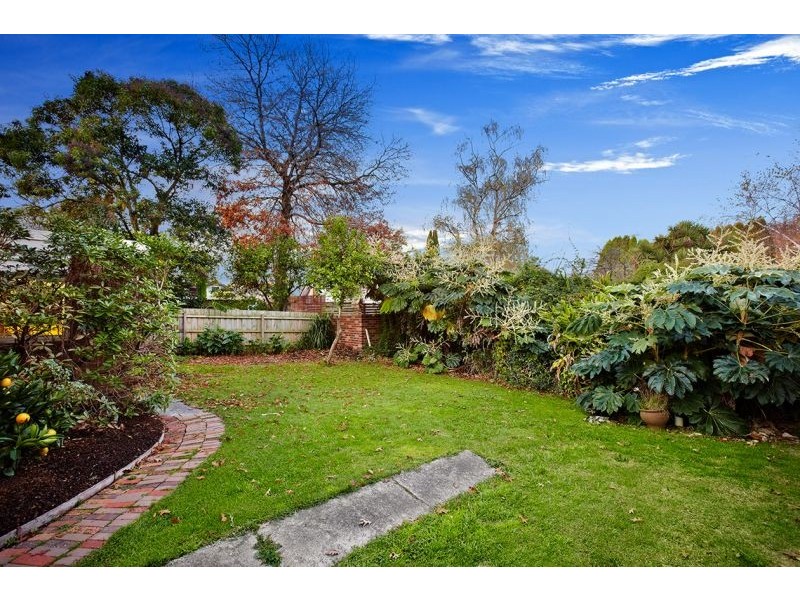 7 Benares Street, Mitcham VIC 3132