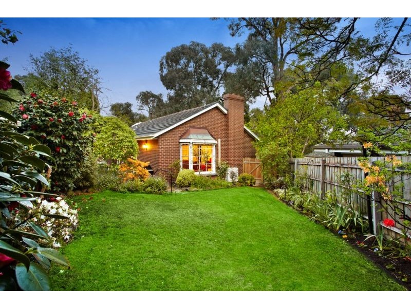 6 Peak Court, Blackburn VIC 3130